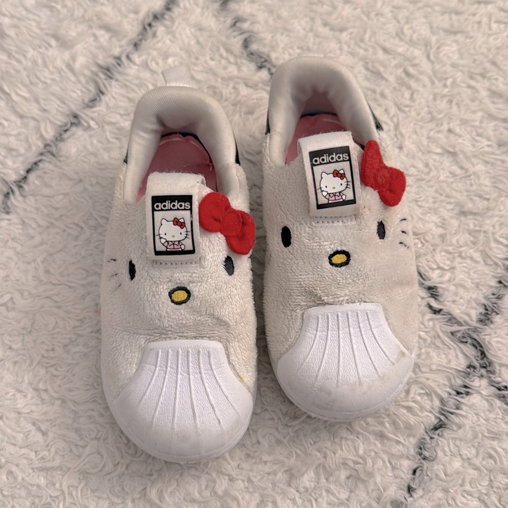 Adidas x Hello Kitty - Superstar 360 I - size 9.5k toddler